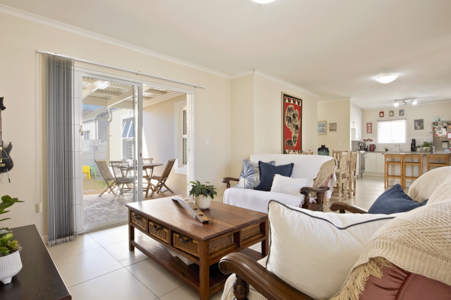 3 Bedroom Property for Sale in Sunningdale Western Cape
